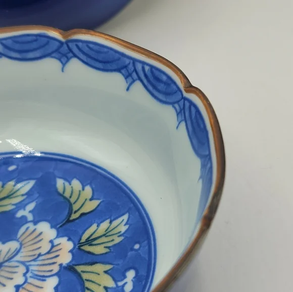 Arita Japan Porcelain Bowls Chrysanthemum Cobalt Blue Gold Set of 2 60s Vintage